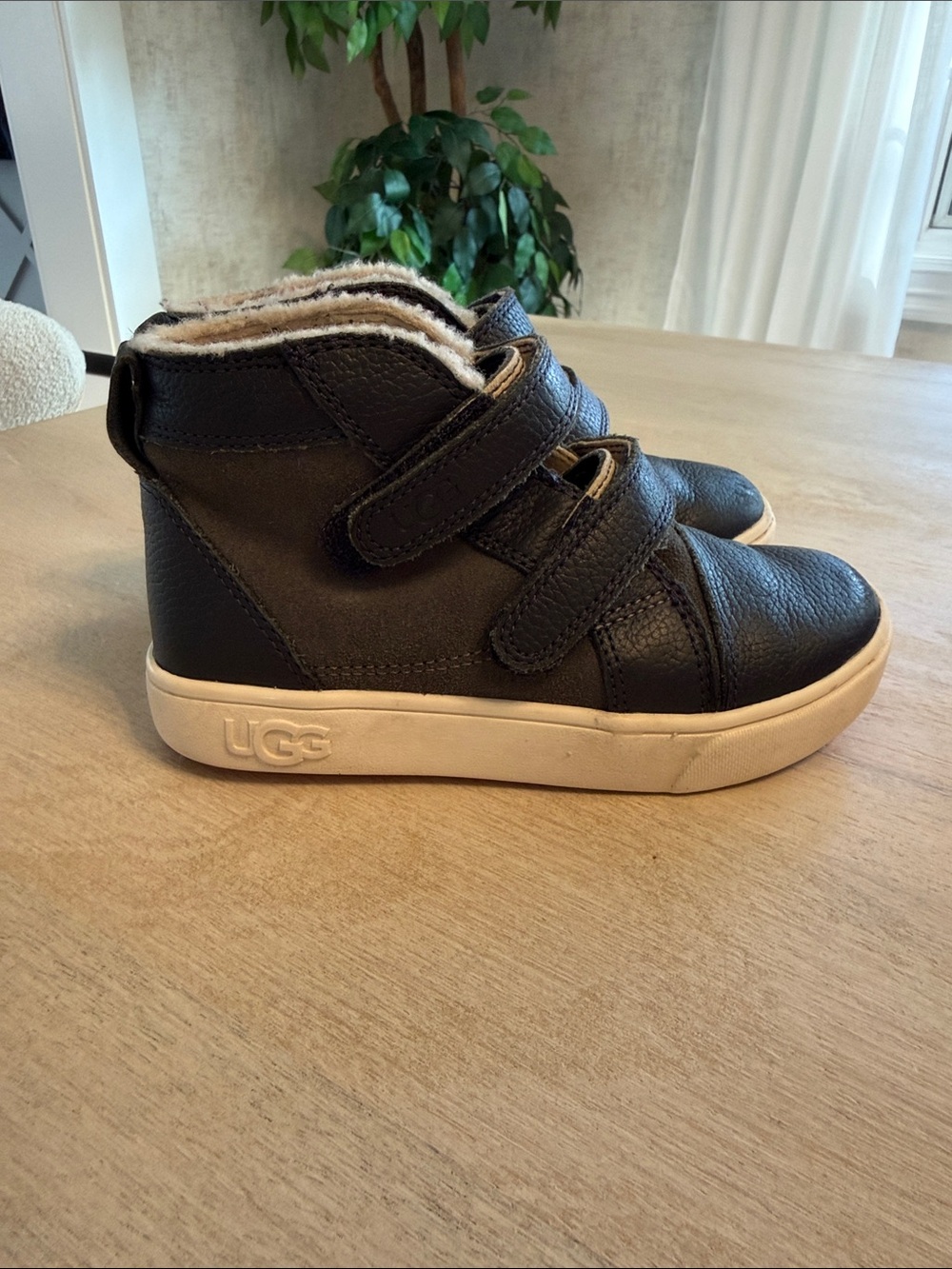 UGG Kids Black Leather High-Top Sneaker